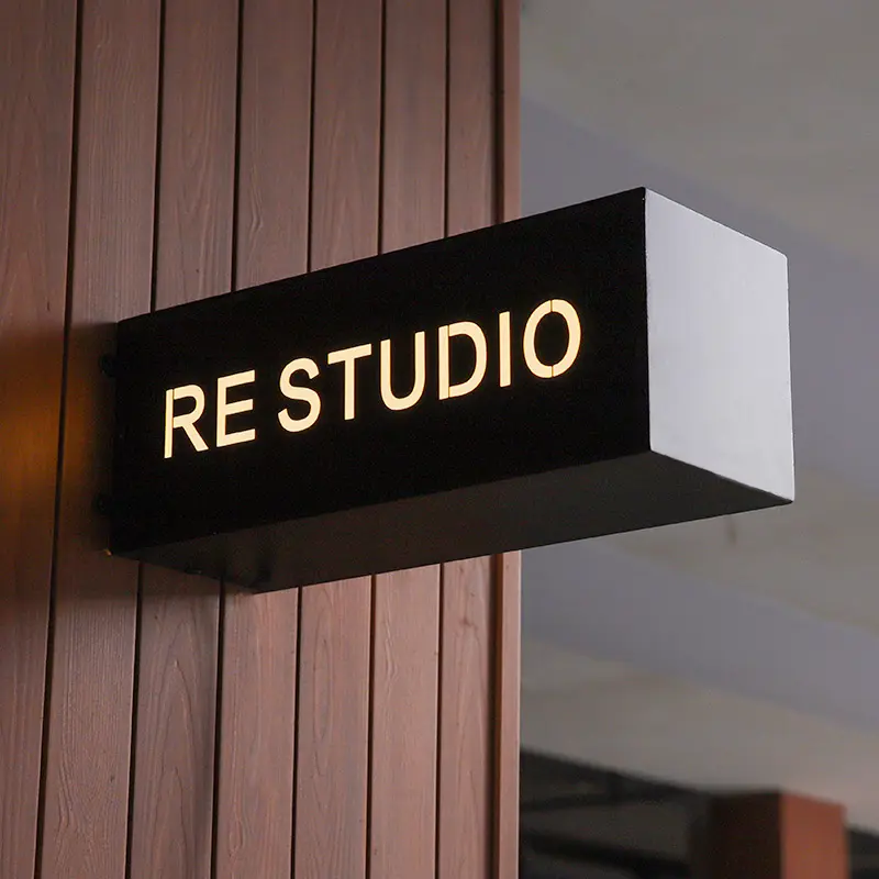 Frameless Edge-Lit Light Box
