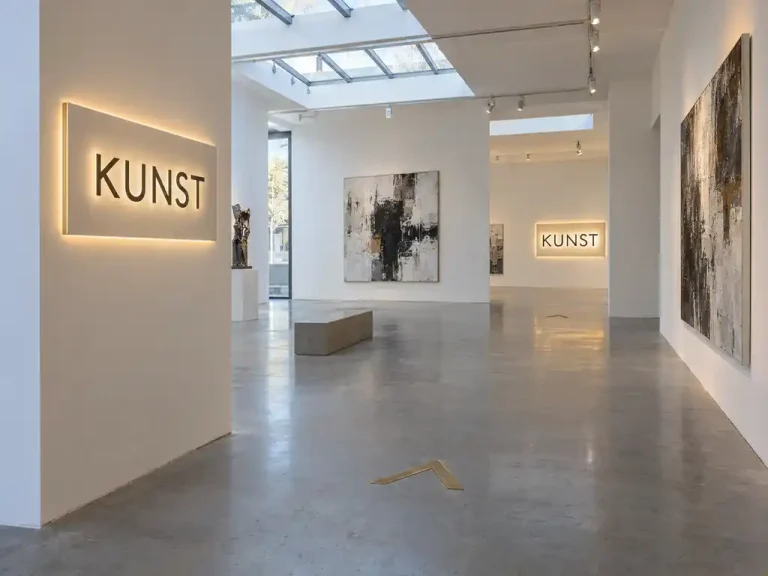 Museum Gallery Wayfinding and Exhibition Panel Signs for a European Art Gallery — signage case study